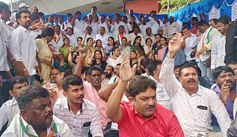 कांग्रेस नेता शिवकुमार की गिरफ्तारी के खिलाफ कर्नाटक में फूटा लोगों का गुस्सा, जगह-जगह प्रदर्शन