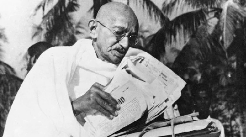 हिंसा अशांत करती है, तोड़ती है और बांटती है: गांधी