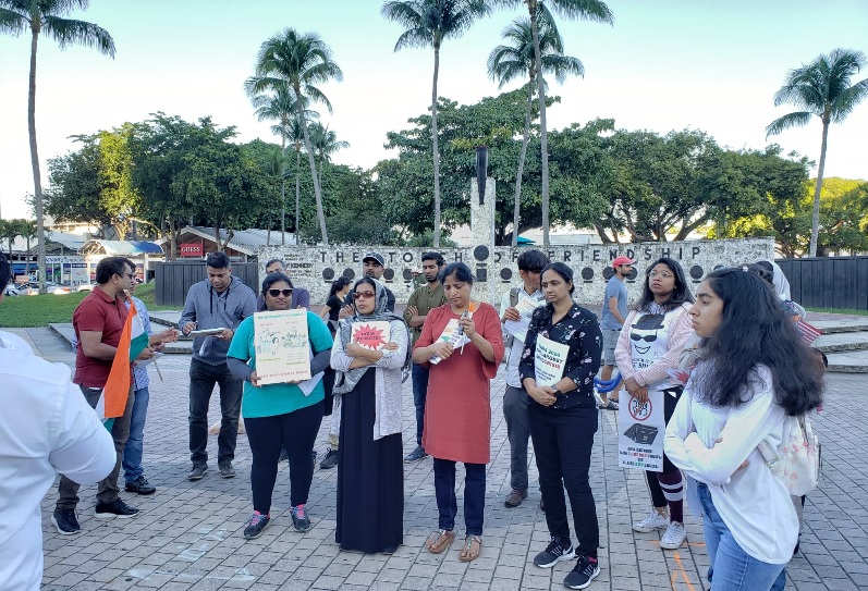 मियामी में बसे प्रवासी भारतीयों ने सीएए को कहा ना! नये साल के मौके पर प्रदर्शन कर दिखायी एकजुटता