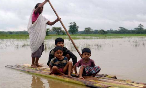 असम में बाढ़ की एक तस्वीर।