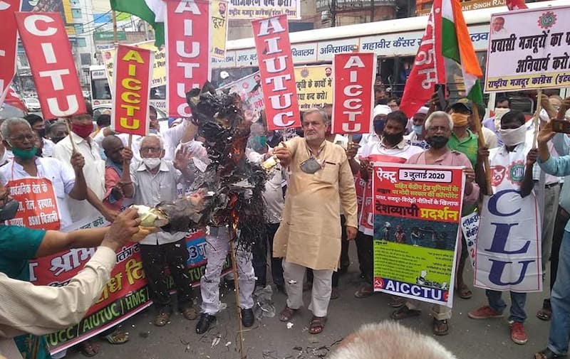मोदी सरकार के खिलाफ देश भर के मजदूरों ने दी सड़क पर दस्तक