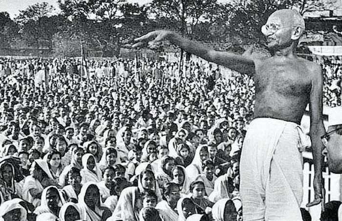 महात्मा गांधी।