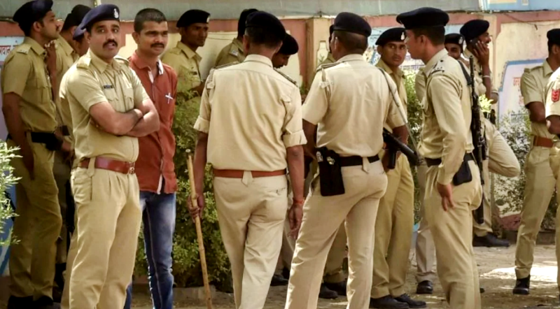 टीआरपी घोटालाः मुंबई पुलिस ने दाखिल किया 1,400 पृष्ठों का आरोप पत्र