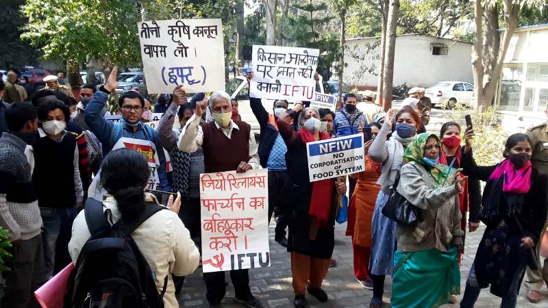 मजदूर संगठनों के नेताओं को लिया गया हिरासत में, दिल्ली पुलिस ने कई को किया नजरबंद