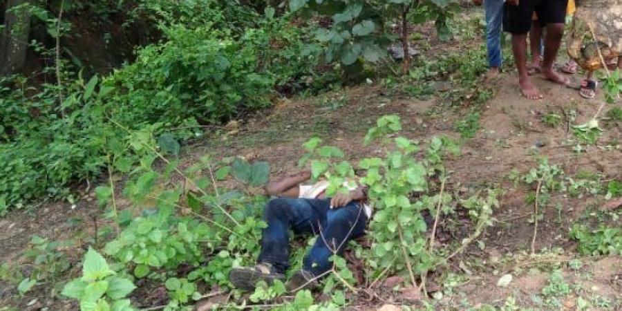 झारखंड: जंगल में शिकार करने गये आदिवासी युवकों पर सुरक्षा बलों ने चलायी गोली, एक की मौत और एक घायल