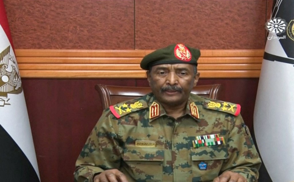 सूडान में तख़्तापलट, प्रधानमंत्री समेत सभी वरिष्ठ नेता व अधिकारी गिरफ्तार