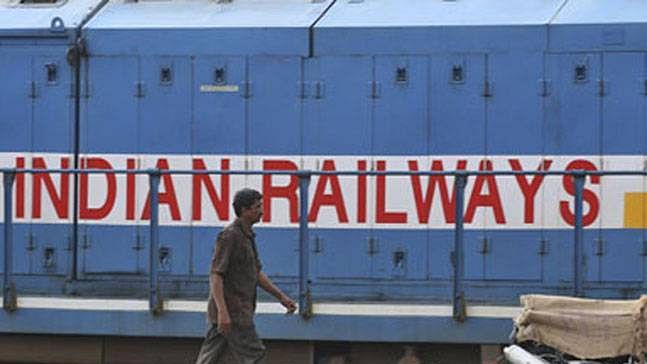 इतिहास में पहली बार रेलवे को 26 हजार करोड़ रुपये का घाटा