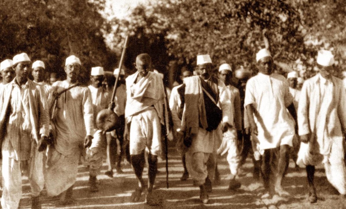 गांधी की दांडी यात्रा-4: देशवासियों की रगों में खून बनकर दौड़ने लगा नमक सत्याग्रह