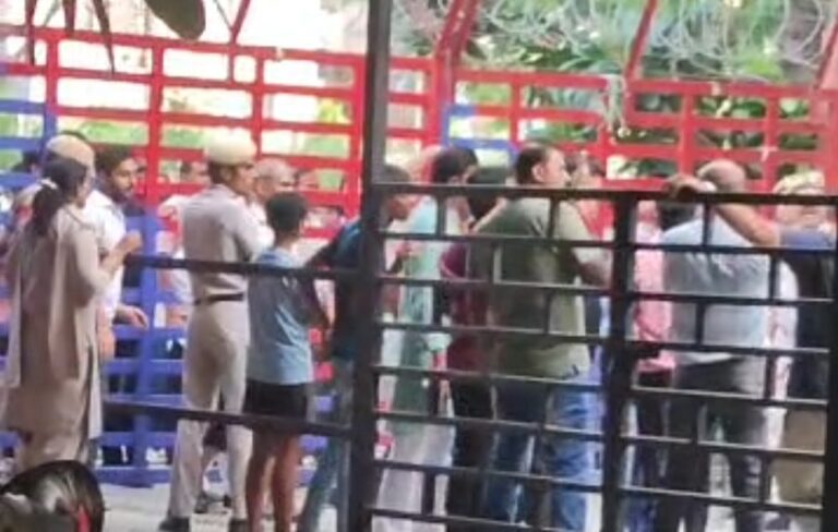 दिल्ली में हिंदू संगठनों ने चर्च पर किया हमला, महिलाओं के साथ मारपीट और बाइबिल फाड़ने की कोशिश