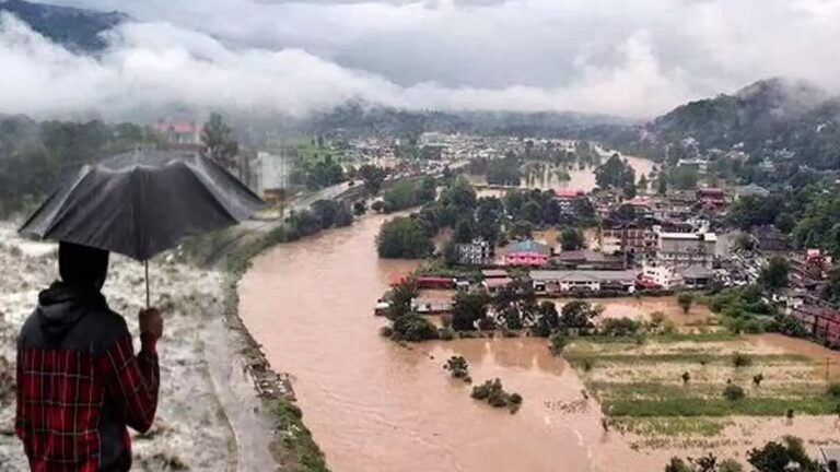 प्रो. कृष्ण कुमार का लेख: बड़े खतरे की घंटी है हिमाचल प्रदेश की तबाही