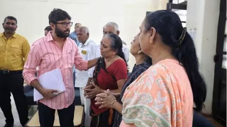 नितिन पटेल का विकल्प बनने के लिए ठगी के शिकार किरीट पटेल ने की खुदकुशी, 15 अगस्त को पाटीदार महापंचायत