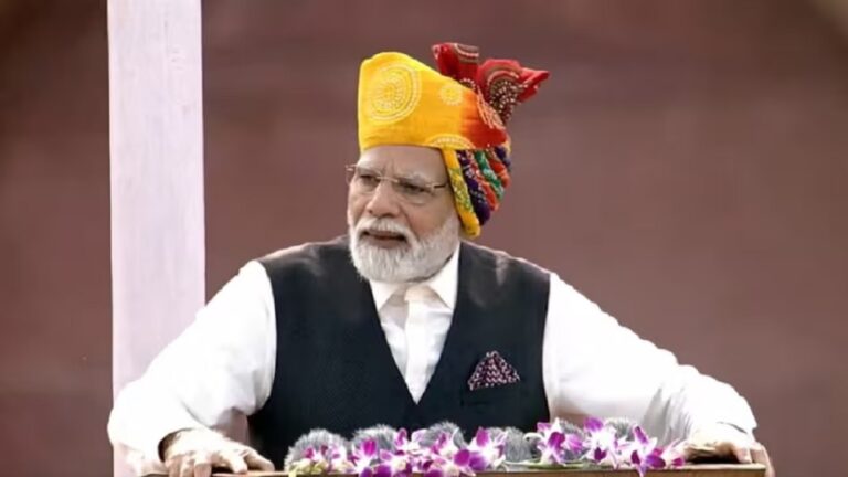 निर्वाचित तानाशाही का बढ़ता खतरा: हमारी सरकार से मेरी सरकार; हम से मैं रूपांतरित भारत