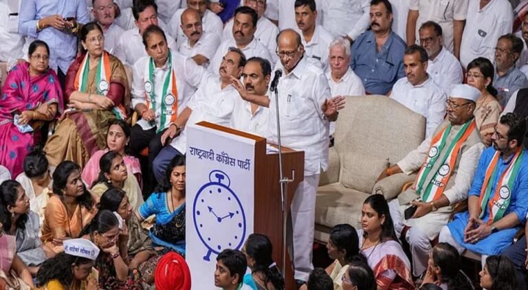 बीड रैली: शरद पवार ने कहा-‘गलत’ लोगों को उनकी जगह बताने का समय आ गया है