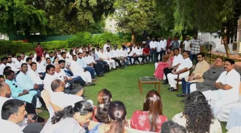 शरद पवार ने कार्यकर्ताओं का भ्रम किया दूर, बोले-भाजपा से हाथ नहीं मिलाएंगे