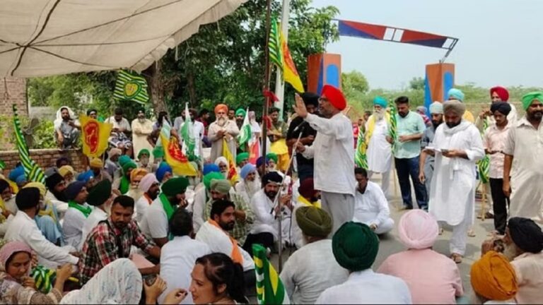 किसानों के सामने झुकी पंजाब सरकार, समझौते से गायब रहे मुख्यमंत्री