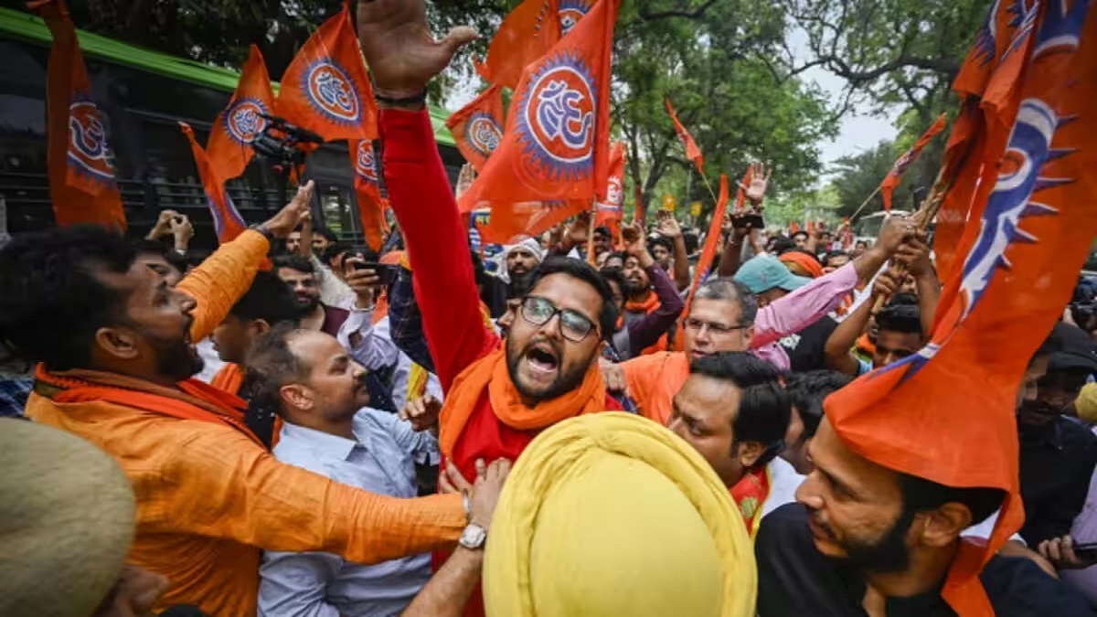 मोदी ने खोया आकर्षण, ‘इंडिया’ का मुकाबला करने के लिए RSS सांप्रदायिक नफरत फैलाने में जुटा