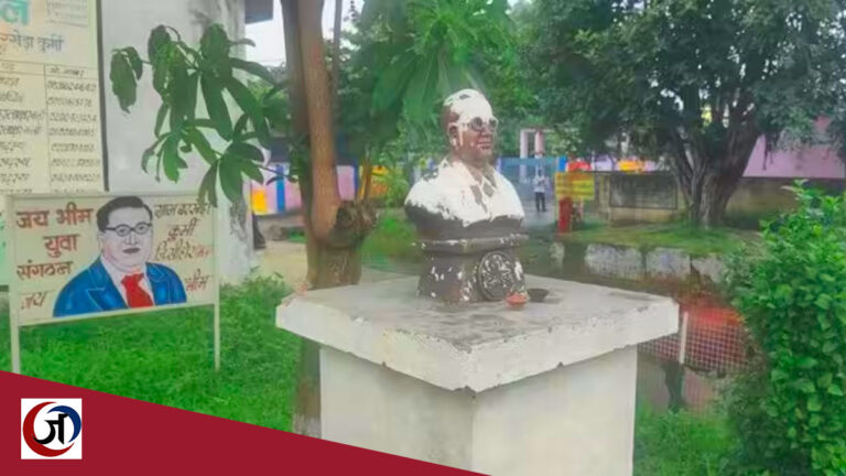 बजरंग दल का उपद्रव: आंबेडकर की प्रतिमा तोड़ने के बाद दलितों पर बोला हमला