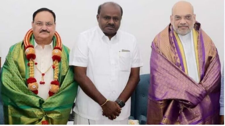 बीजेपी-जेडीएस गठबंधन: क्या देवगौड़ा ने जीते जी पार्टी खात्मे के दस्तावेज पर दस्तखत कर दिए हैं?
