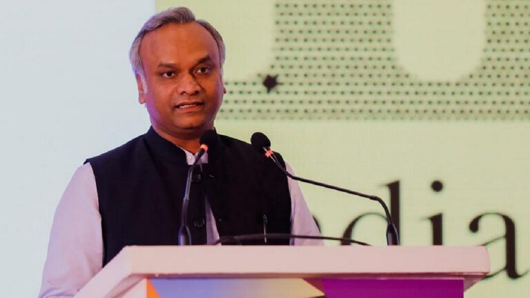 जो धर्म आपके साथ मनुष्य जैसा व्यवहार न करे, वह धर्म नहीं बीमारी है: प्रियांक खड़गे