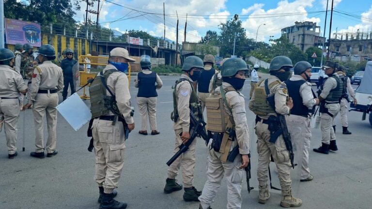 19 पुलिस स्टेशनों को छोड़कर मणिपुर में AFSPA कानून को 1 अक्टूबर से 6 महीने के लिए बढ़ाया गया