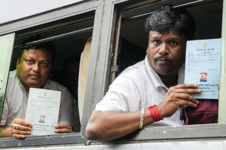 टीएमसी मनरेगा जॉब कार्डहोल्डर्स को स्पेशल बसों से लाएगी दिल्ली