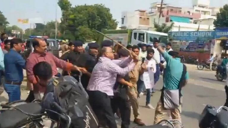 इलाहाबाद विश्वविद्यालय प्रशासन ने छात्रों की आवाज कुचलने के लिए दमन की हदें पार कीं