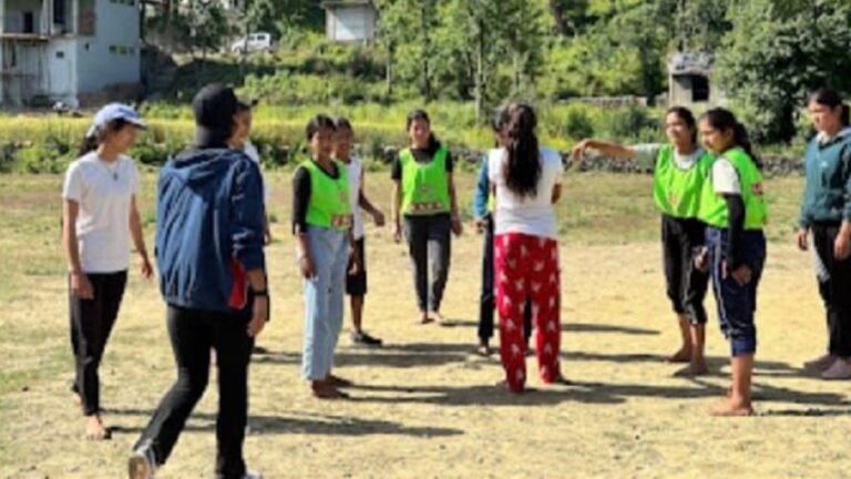ग्राउंड रिपोर्ट: बीकानेर के भोपालाराम गांव में खेलने का मैदान नहीं, लड़कियां खेल छोड़ने को मजबूर