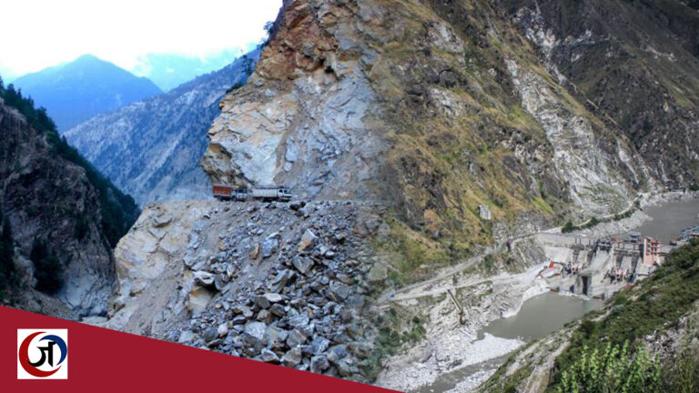 हिमालय नहीं, विकास की नीतियां कमजोर हैं: रिपोर्ट
