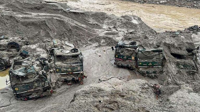 सिक्किम त्रासदी-3: क्या यह आगे और भी बड़े खतरों की ओर इशारा है?