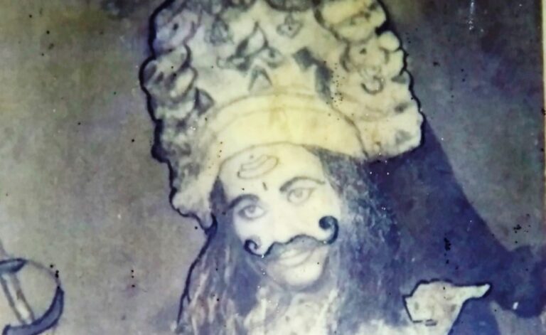रावण मर गया !
