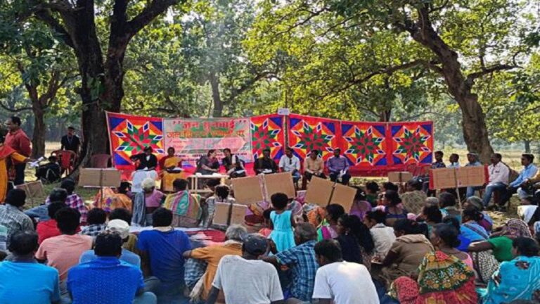झारखंड: राशन चोरी के खिलाफ खाद्य सुरक्षा कार्यकर्ताओं ने की जन-सुनवाई
