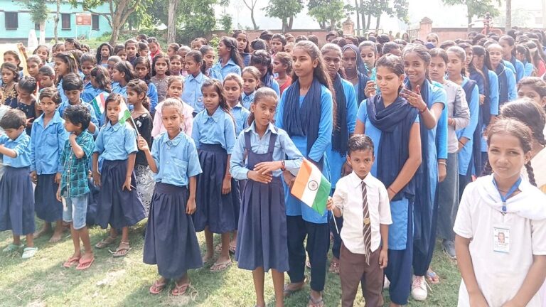 ग्राउंड रिपोर्ट: सरकारी योजनाओं के चलते लड़कियों को स्कूल भेजने लगे बिहार के पंचरुखिया गांव के अभिभावक