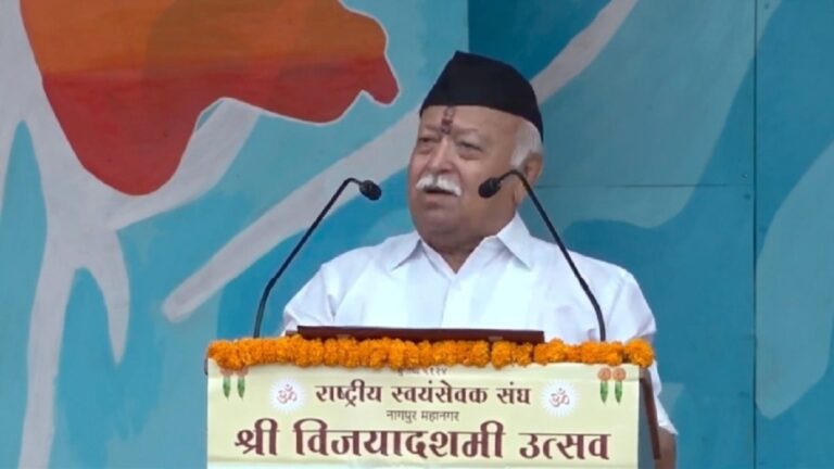 दशहरा भागवत; जगे हुये और जगाने वालों पर साधे निशाने 