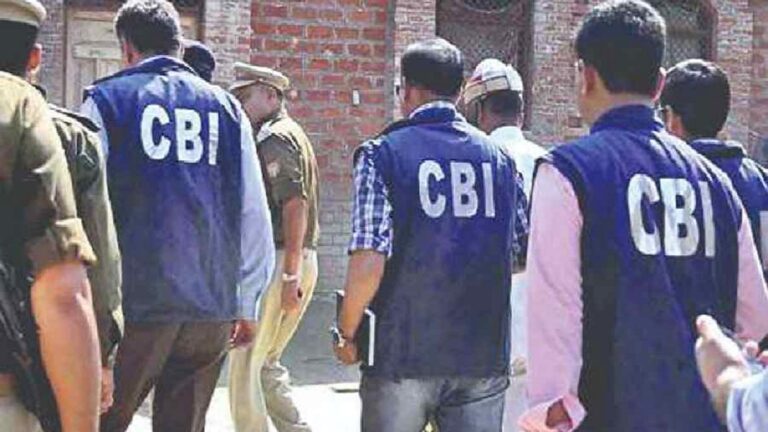 नौकरी के बदले जमीन घोटाला: सीबीआई ने 11 रेलवे कर्मचारियों को पूछताछ के लिए दिल्ली बुलाया