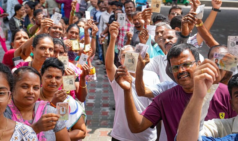 मतदान प्रतिशत में महिलाओं की हिस्सेदारी बढ़ी,  मध्यप्रदेश में बदलेगा राज या फिर होगा शिव ‘राज’?