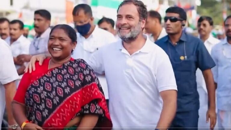 हाथ में हथियार के बाद अब सत्ता की कमान