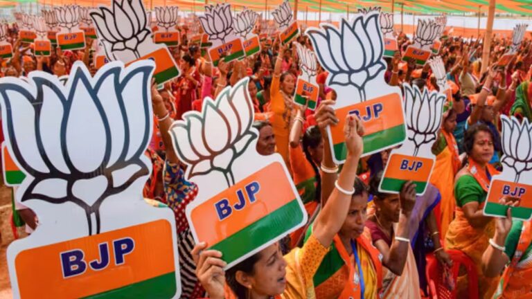 छत्तीसगढ़ में आदिवासियों का आंदोलन और हिंदुत्व बना कांग्रेस की हार का कारण