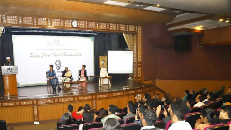 चरखा के 29वें स्थापना दिवस पर संजॉय घोष मीडिया अवार्ड विजेताओं को दिया गया सम्मान