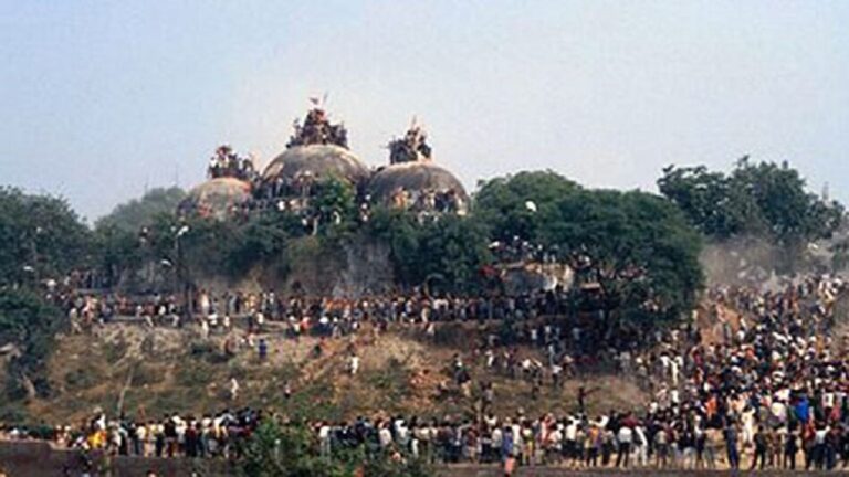 बाबरी मस्जिद विध्वंस: आज के समय के लिए कुछ महत्वपूर्ण सबक