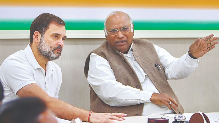 कांग्रेस कार्यसमिति की बैठक में लोकसभा चुनाव 2024 पर मंथन,   टकराव के मुद्दों पर एकराय बनाने की पहल