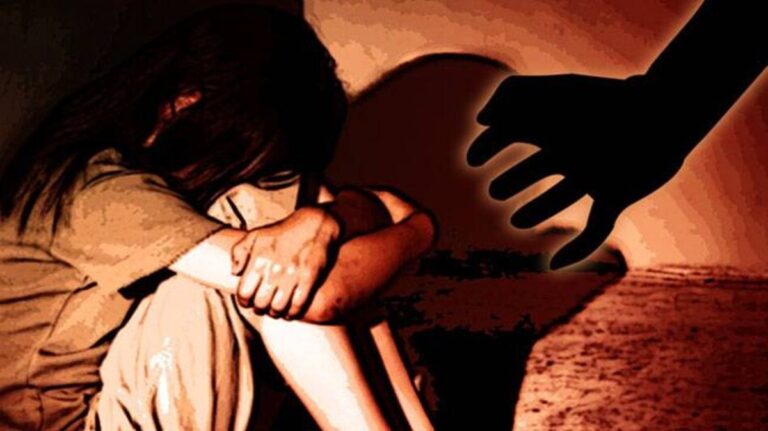 गुड़गांव में 13 साल की नाबालिग के साथ दरिंदगी, कुत्ते से कटवाया, एसिड से जलाया