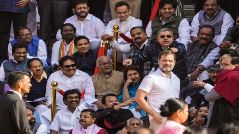दुनिया भर में बेनकाब होता पूंजीवादी लोकतंत्र,  संसदीय गतिरोध में दिखा मोदी सरकार का ‘लोकतंत्र’