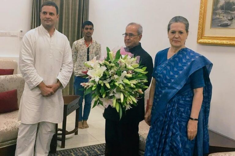 प्रणब ने राहुल के बारे में अपनी डायरी में लिखा: सवालों से भरे राहुल में सीखने की है ललक 