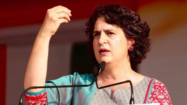 जमीन घोटाला: ईडी की चार्जशीट में प्रियंका गांधी का नाम
