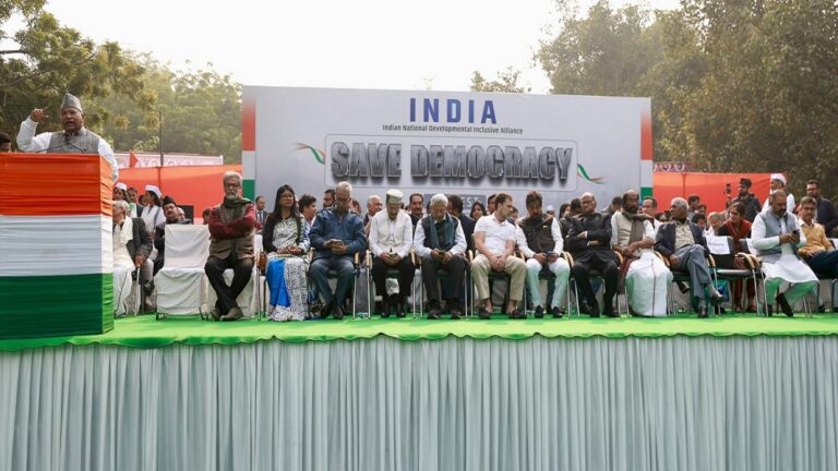 सांसदों का निलंबन कर हिन्दुस्तान की जनता का मुंह बंद किया गया है: राहुल गांधी