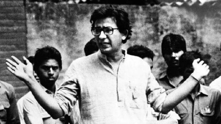 शहादत दिवस: सफदर हाशमी ने नुक्कड़ नाटक के जरिए गरीबों-मेहनतकशों के हक की लड़ाई लड़ी