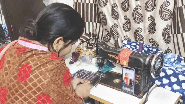 ग्राउंड रिपोर्ट: सोशल मीडिया का उपयोग कर आत्मनिर्भर बनी पूजा, बदल गई जिंदगी
