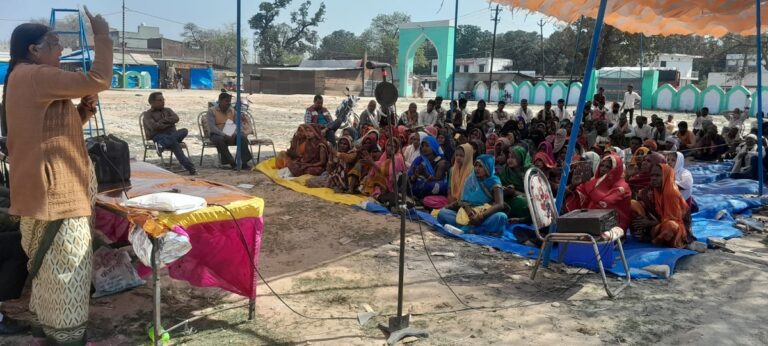 एजेंडा यूपी का सम्मेलन: पलायन रोकने को जमीन व रोजगार की गारंटी करें सरकार