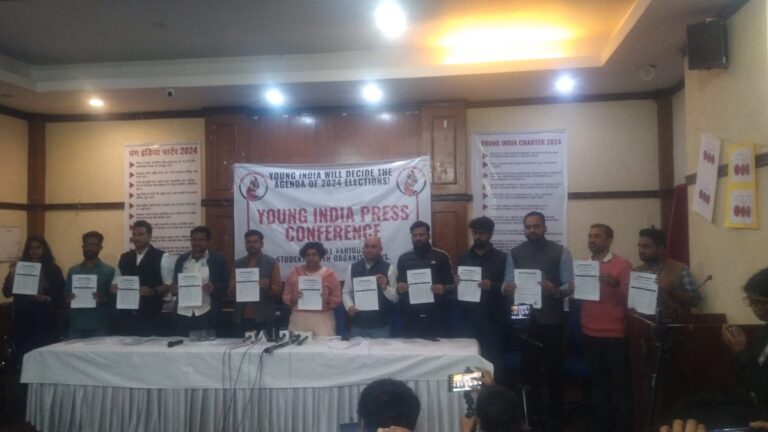 छात्रों के 18 राज्यों के 52 विश्वविद्यालयों में किए गए रेफरेंडम में मोदी सरकार शिक्षा और रोजगार के मोर्चे पर फेल