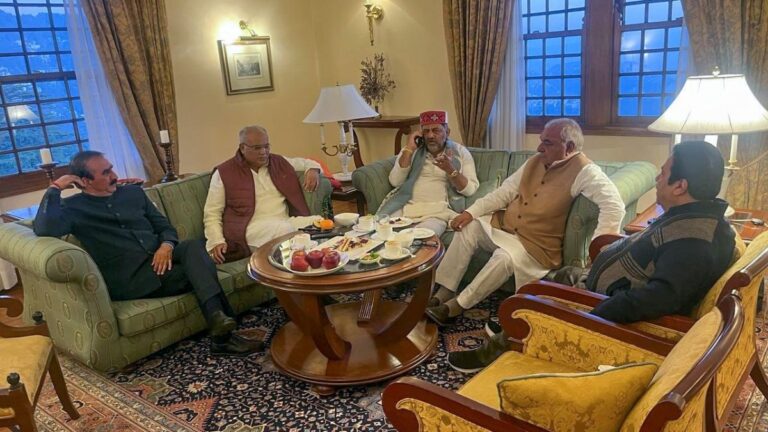 हिमाचल में बागी विधायकों को सबक, क्या विपक्षी दलों में टूट-फूट रोकने में सफल होगा?